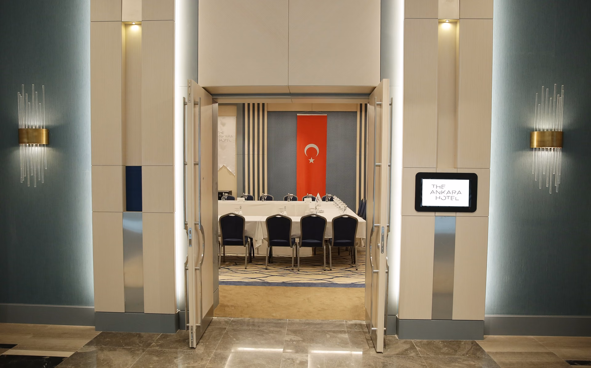 The Ankara Hotel toplantı salonunda konferans düzeni