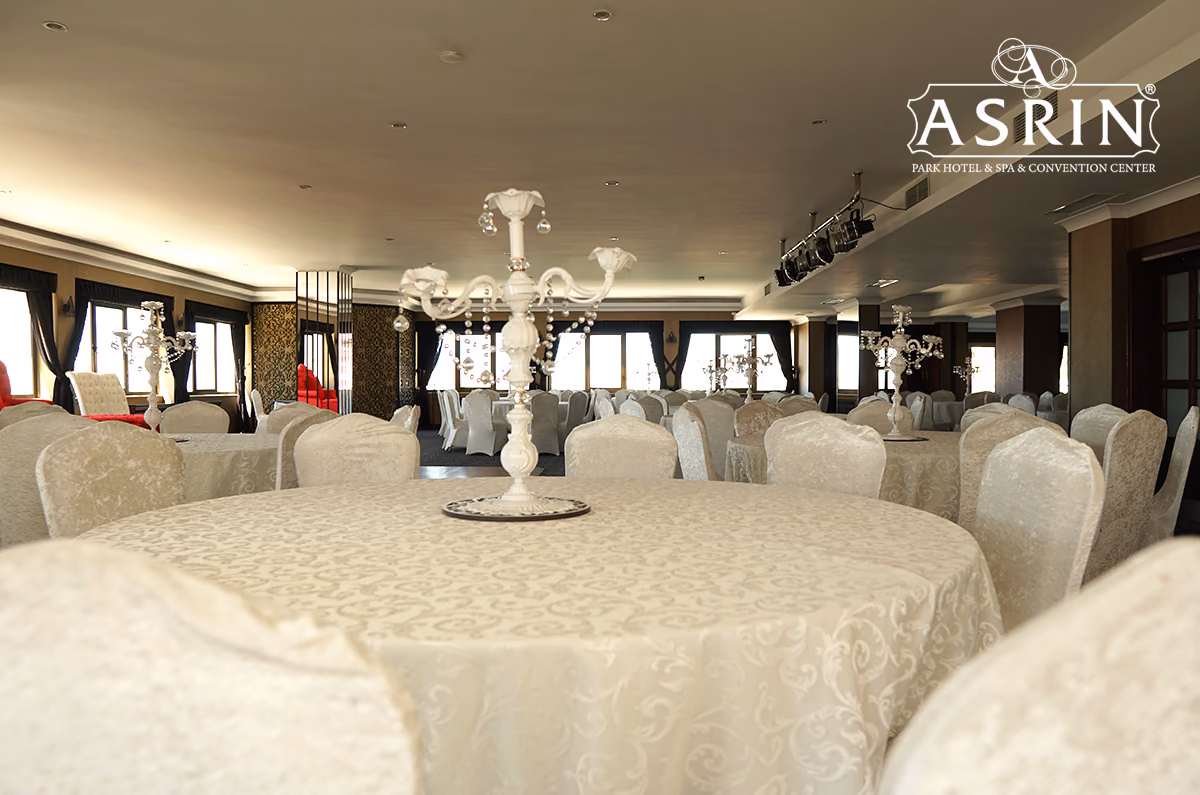 Asrın Park Hotel toplantı salonunda sınıf düzeni