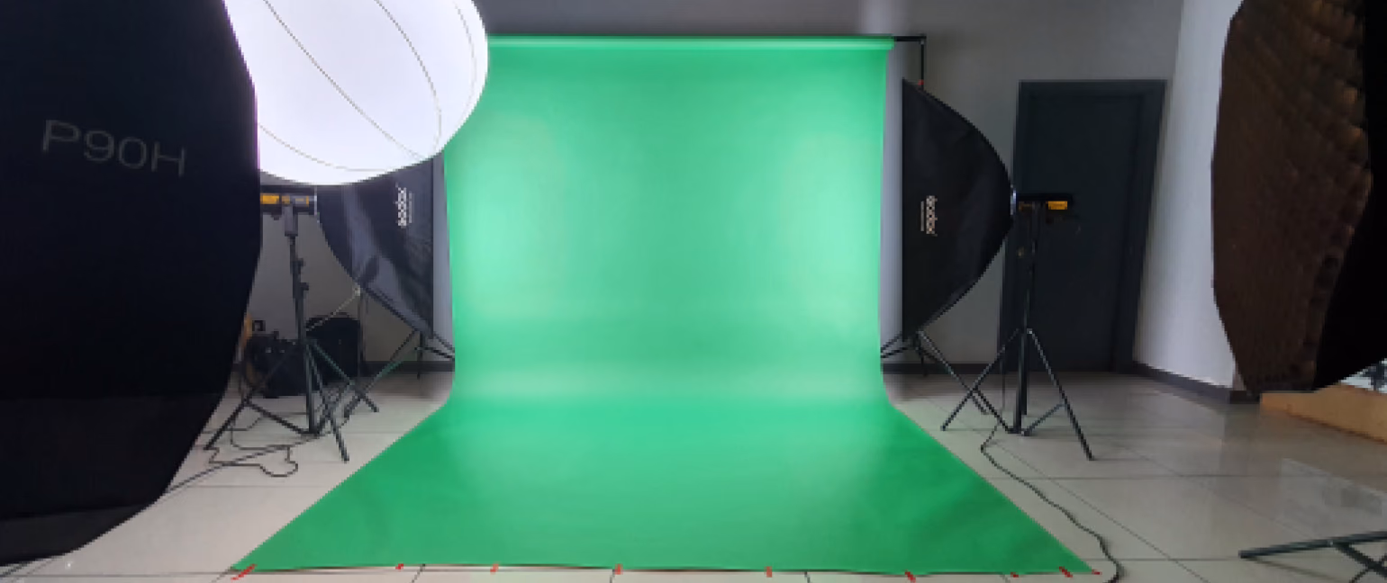 Artronomi Studio greenbox alanında fotoğraf çekimi için kurulan ışık düzeni