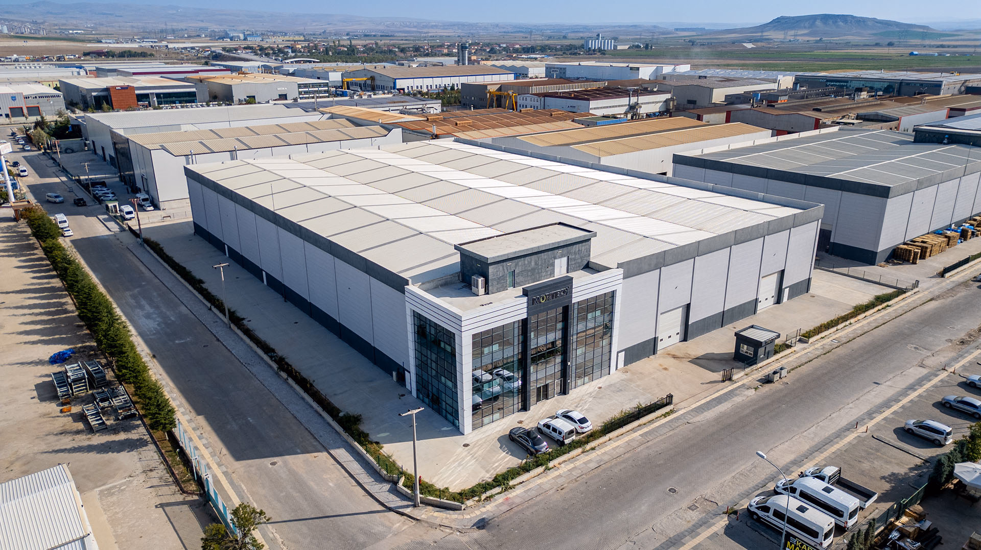Blue Prodüksiyon portföyünden fabrika tesisinin drone çekimi